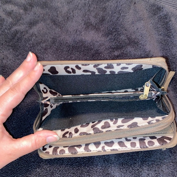 Jessica Simpson tan  Women's Wallet - Picture 5 of 7